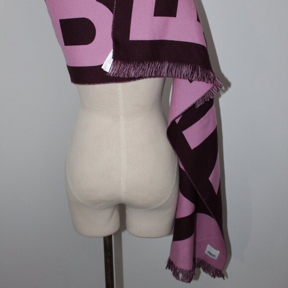 Burberry Reversible Logo 100% Wool Scarf Burgundy Pink 13.5" x 75" 188 x 33 cm - Picture 11 of 11